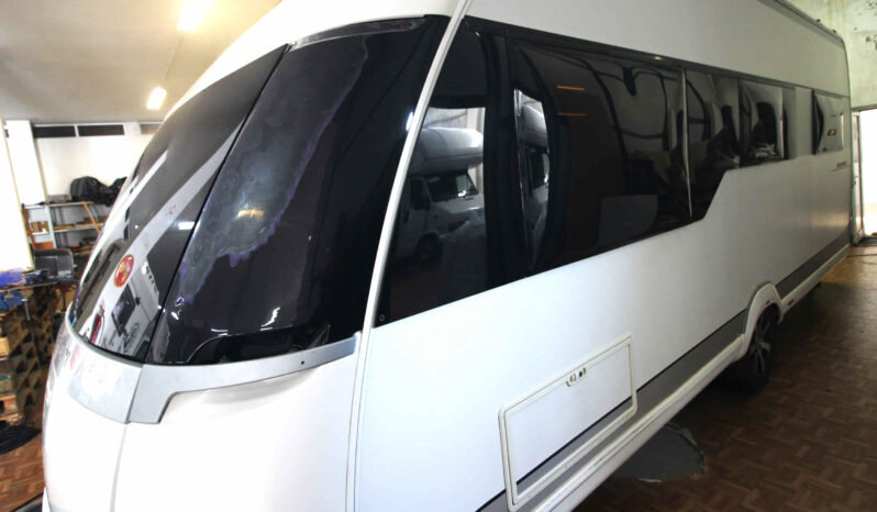 HOBBY PREMIUM 560 CFE completo