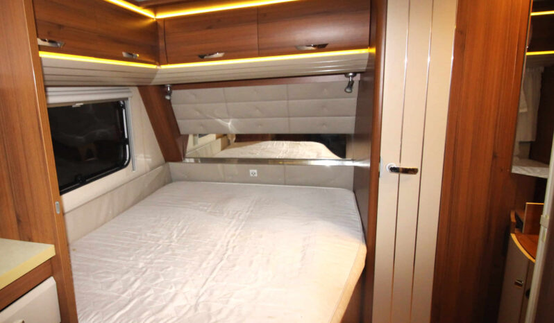 HOBBY PREMIUM 560 CFE completo