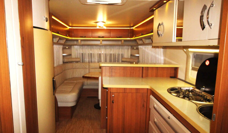 HOBBY PREMIUM 560 CFE completo