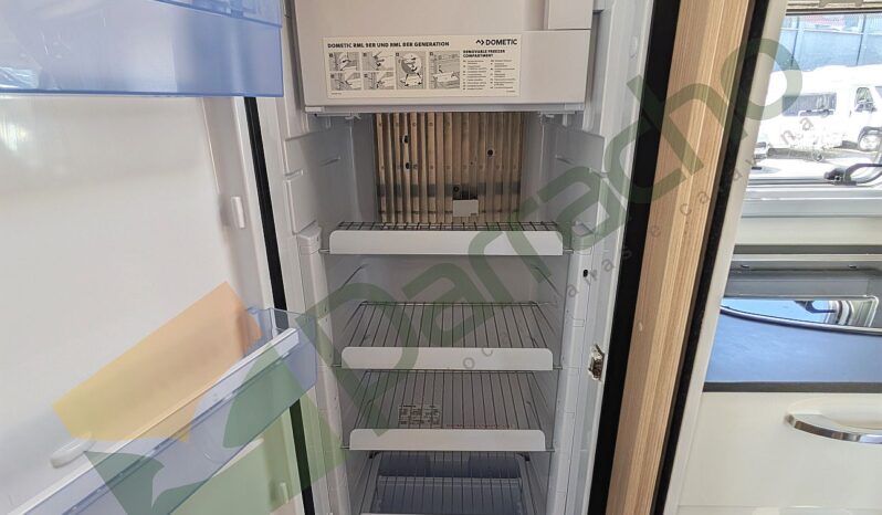 BURSTNER LYSEO T734 U18 completo